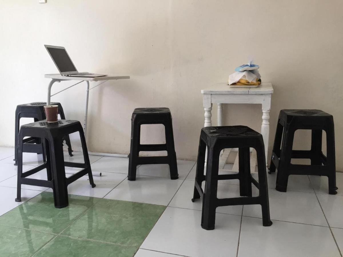 Kos Omah Yanto 19 Guest House จาการ์ตา ภายนอก รูปภาพ
