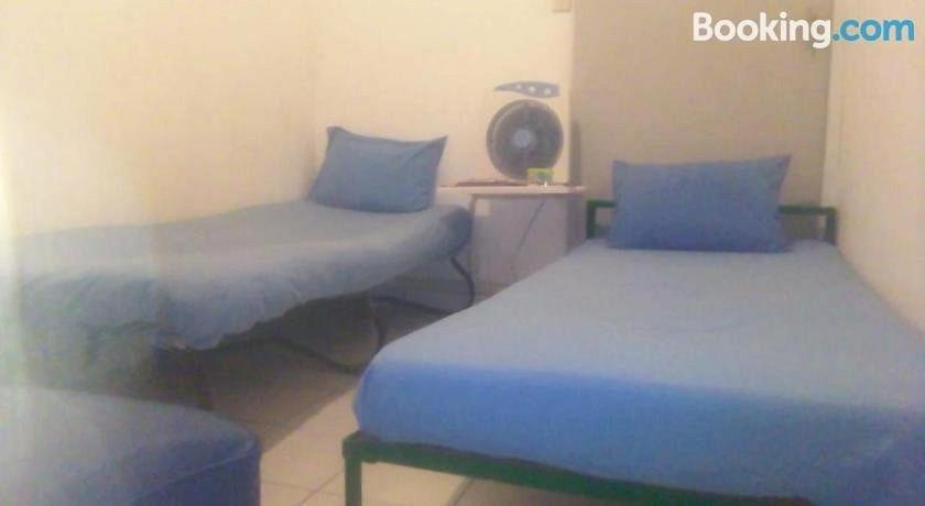 Kos Omah Yanto 19 Guest House จาการ์ตา ภายนอก รูปภาพ